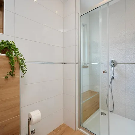 Luxury Giovanni With Pool