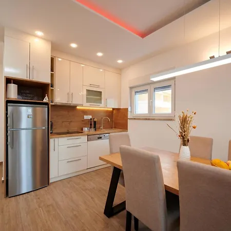 Appartement Luxury Giovanni With Pool