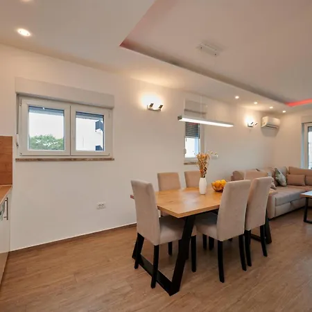 Luxury Giovanni With Pool * Trogir