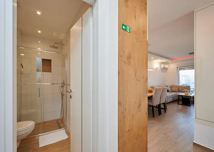 Luxury Giovanni With Pool Апартаменти