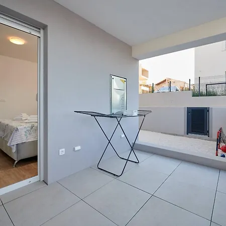 Luxury Giovanni With Pool