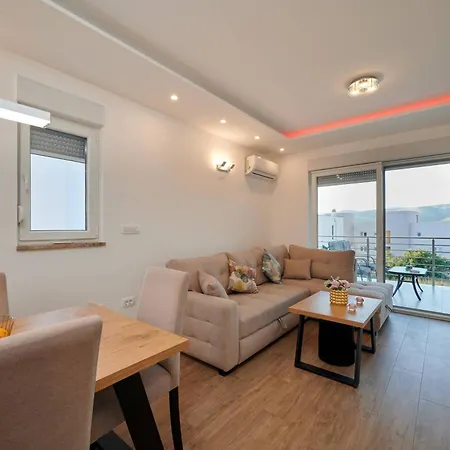 Luxury Giovanni With Pool *