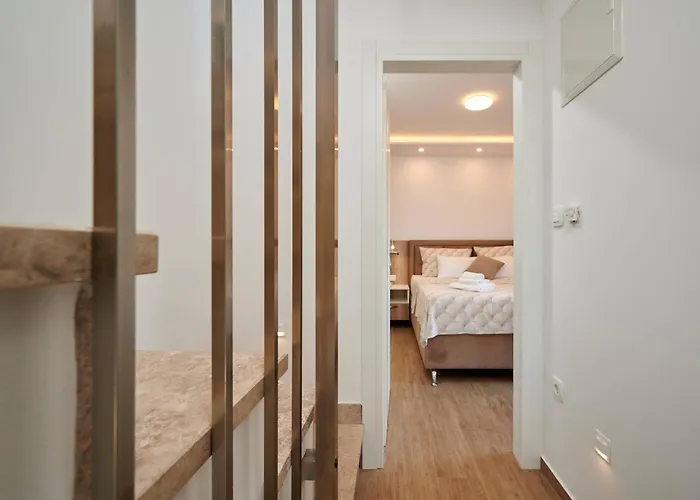 Luxury Giovanni With Pool Appartement *