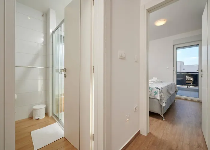 Luxury Giovanni With Pool Appartement *