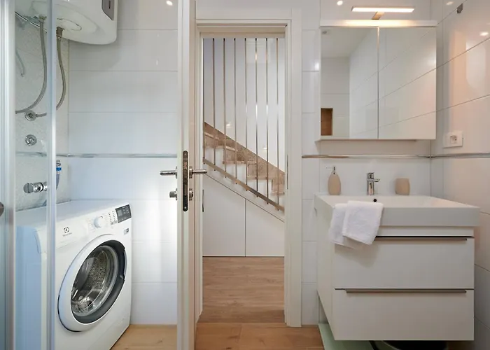 Luxury Giovanni With Pool Appartement
